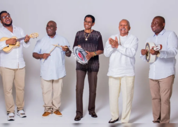 Fundo de Quintal se apresenta em Salvador neste domingo (27)