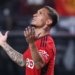 Antony é afastado do Manchester United após denúncias de agressão