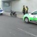 Motociclista com simulacro de arma de fogo colide com ônibus na Pituba