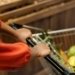 Supermercados investem em tecnologia como estratégia para segurança no trabalho