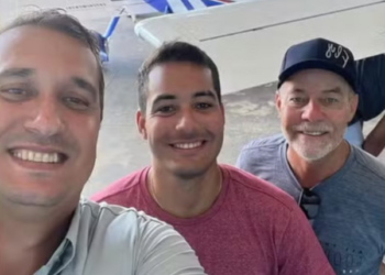 Corpos resgatados de pai, filho e piloto são transferidos para cidades de origem