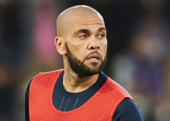 Daniel Alves ainda não pagou fiança de 1 milhão de euros e seguirá preso