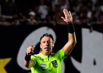 CBF escolhe Raphael Claus para apitar o Ba-Vi deste domingo (21)