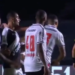 Análise do VAR diz que Camutanga “deu soco na cara” de jogador vascaíno