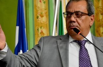Carlos Muniz chama empresários de ‘gananciosos’