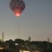 Balão cai na zona leste de São Paulo e motocicleta vai parar em cima de poste