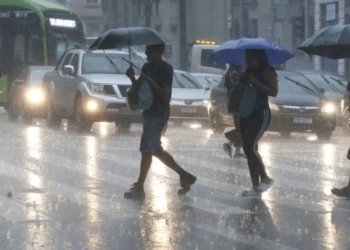Inmet emite alerta para chuvas e ventos fortes na Bahia e mais 12 estados