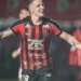 Vitória vence de vermelho e preto na Série A após 7 anos de jejum