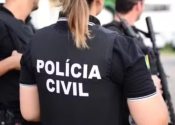 Homem é preso com artefato explosivo e fogos de artifício na Cidade Baixa