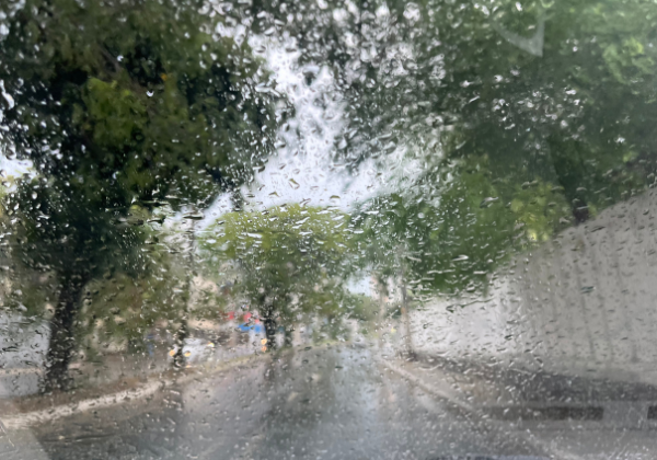 Salvador tem previsão de chuva e rajadas de vento acima de 60 km/h nesta segunda
