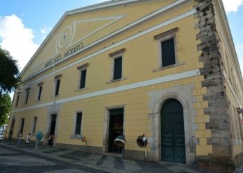 PM é acionada após turistas pagarem R$ 200 por pimentas no Mercado Modelo