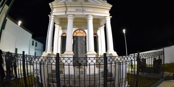 Praça General Labatut, em Pirajá, é entregue requalificada às vésperas do 2 de Julho em Salvador