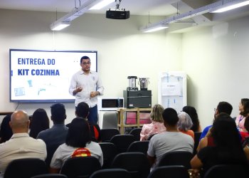 Prefeitura de Salvador entrega kits de cozinha para 17 instituições que acolhem pessoas idosas