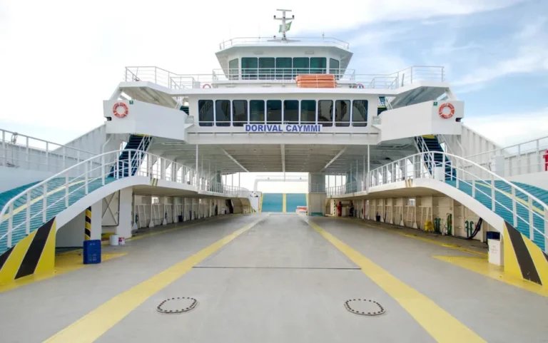 Ferry-Boat opera com três embarcações nesta terça